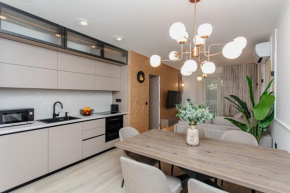 Stunning Designer Apartment Bella with private garage